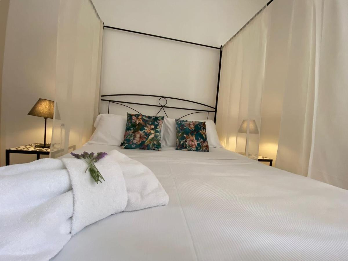 Trigona Garden Suite Noto Ngoại thất bức ảnh
