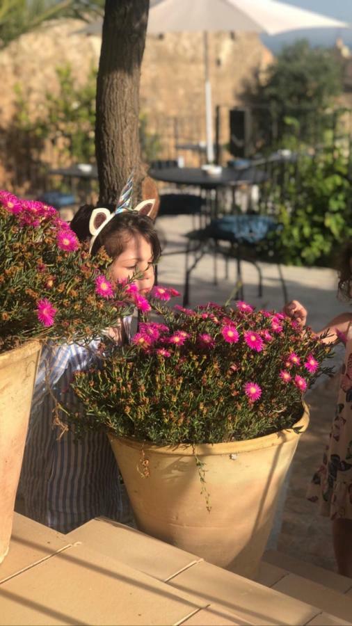 Trigona Garden Suite Noto Ngoại thất bức ảnh