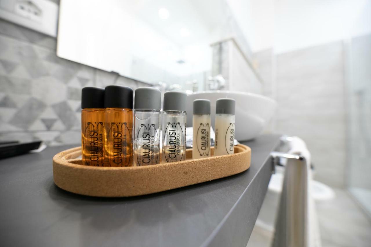 Trigona Garden Suite Noto Ngoại thất bức ảnh