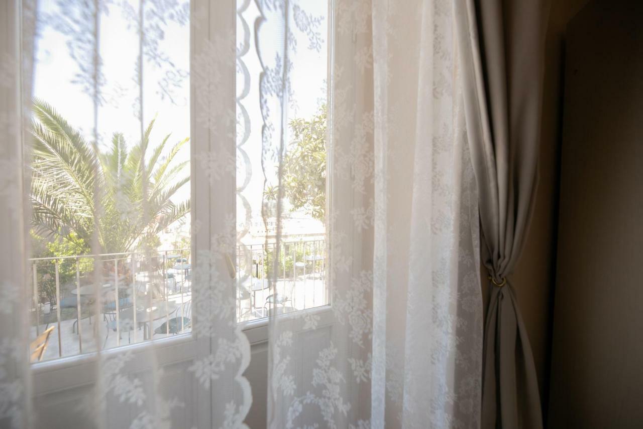 Trigona Garden Suite Noto Ngoại thất bức ảnh